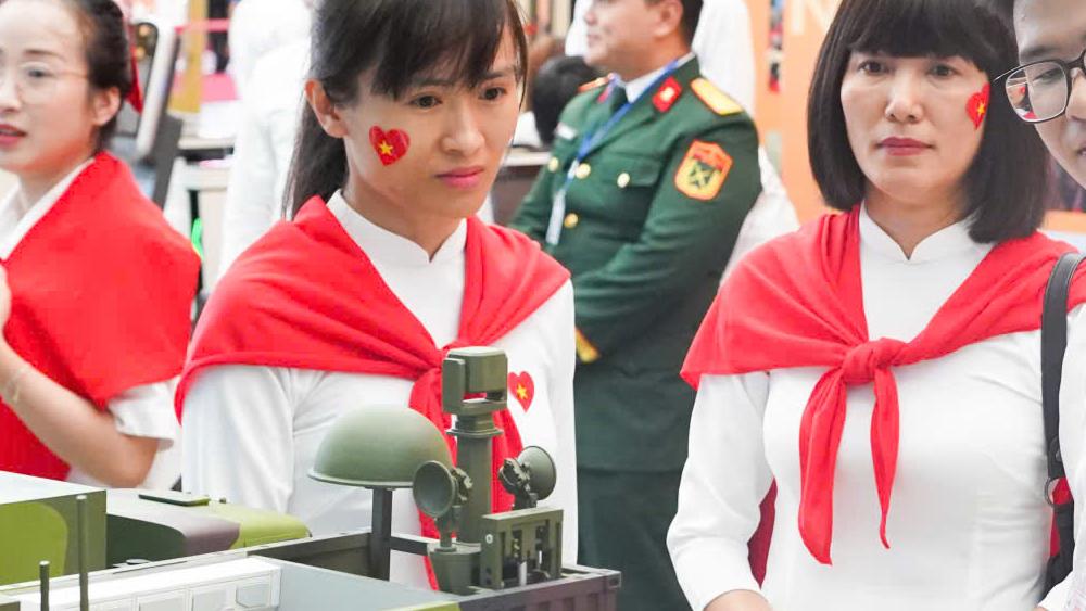 'Chúng tôi rất xúc động với những gì Viettel làm được'