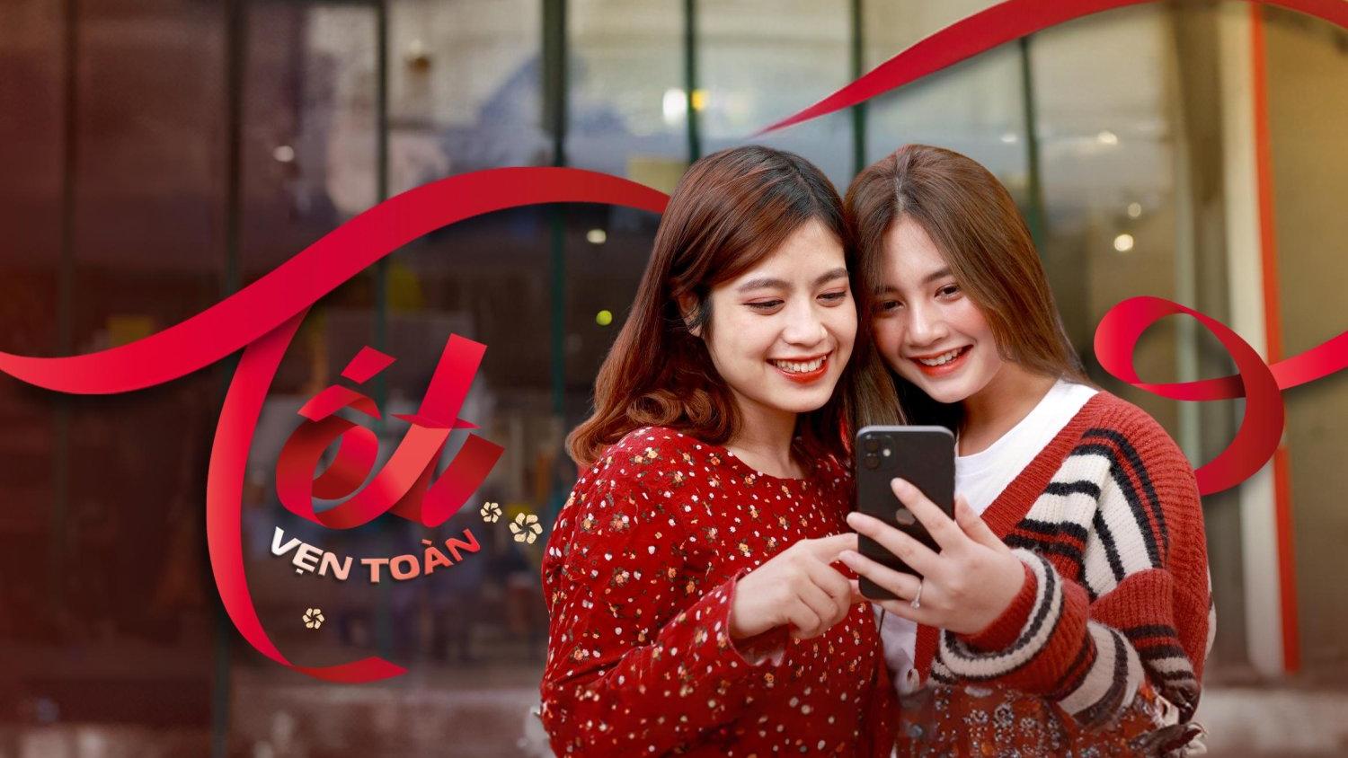 Muôn vàn cảm xúc cho Tết vẹn toàn được CBNV chia sẻ cùng Viettel Family