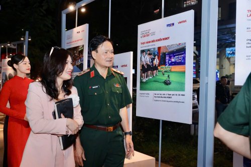 z7149203367526_886cad7a56207622200758757b5b47d2