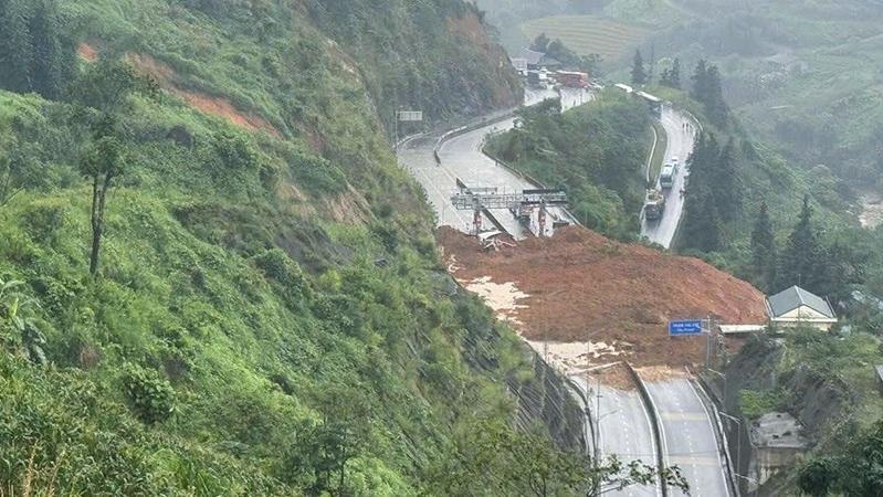 Viettel ePass phản ứng nhanh trước vụ sạt lở nghiêm trọng