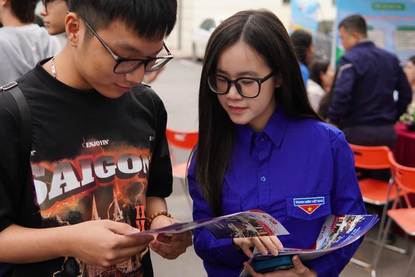 Thời đại nhiều thông tin, càng cần một cái đầu tỉnh táo