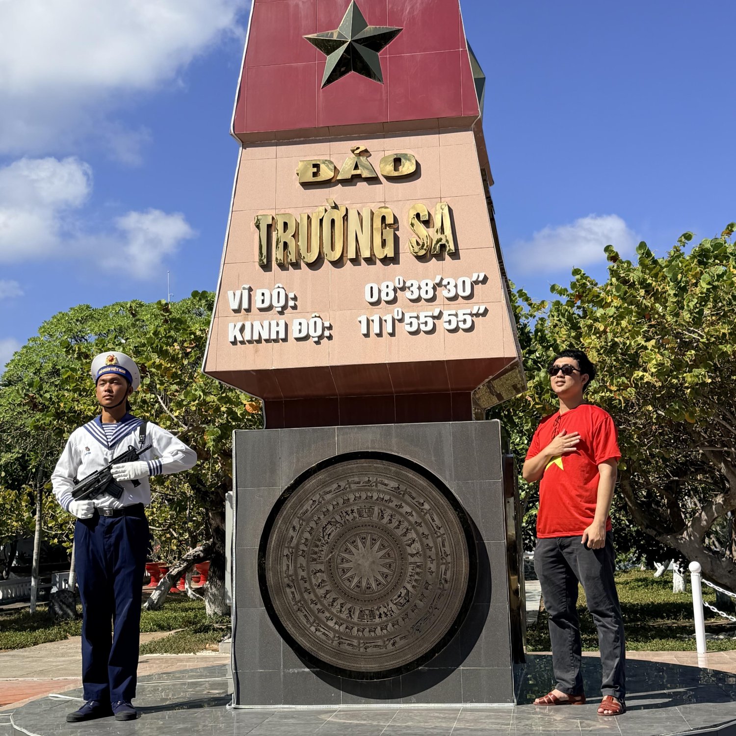 Tự hào và biết ơn khi được cất tiếng hát giữa trùng khơi