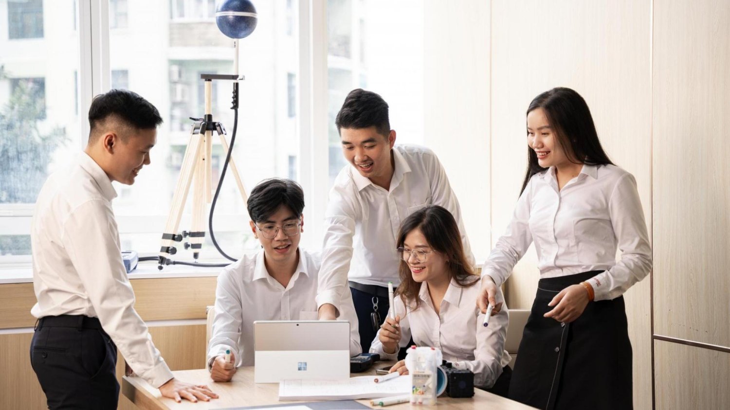 Kỷ nguyên mới - tự chủ công nghệ bảo vệ vững chắc nền tảng tư tưởng của Đảng