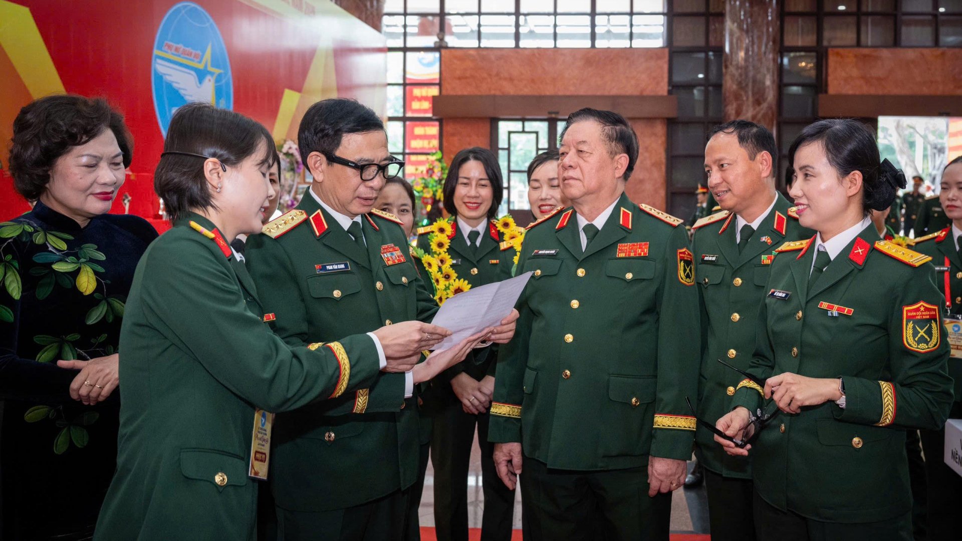 Phụ nữ Viettel được vinh danh tại Giải thưởng Phụ nữ Quân đội lần thứ nhất