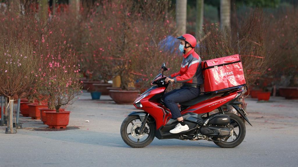 88.000 phần quà Tết Bính Ngọ trên đường đến với gia đình người Viettel