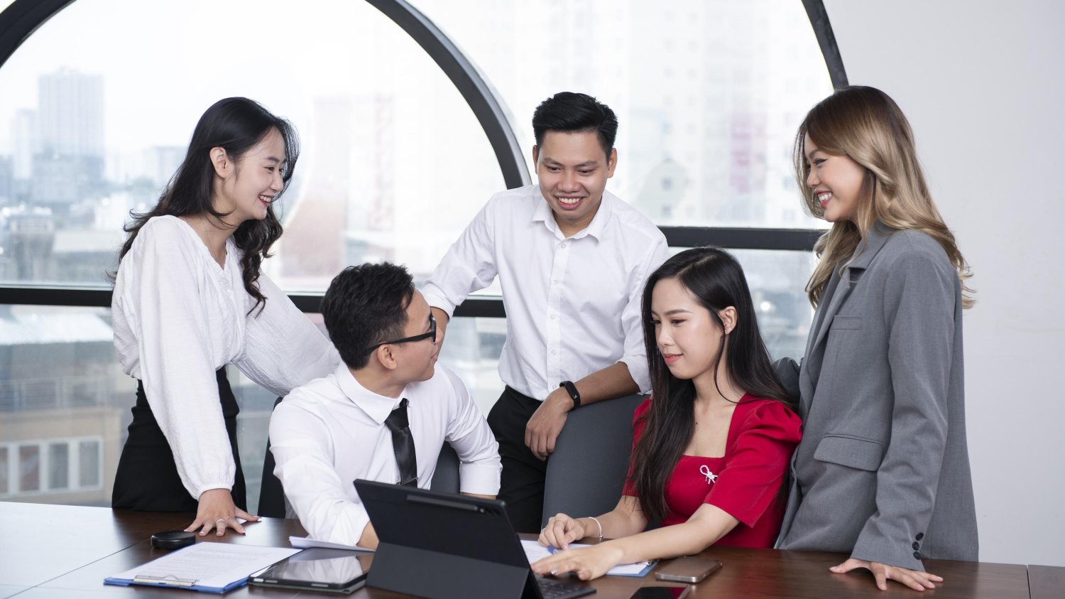 Ứng xử với đồng nghiệp: tôn trọng và biết ơn
