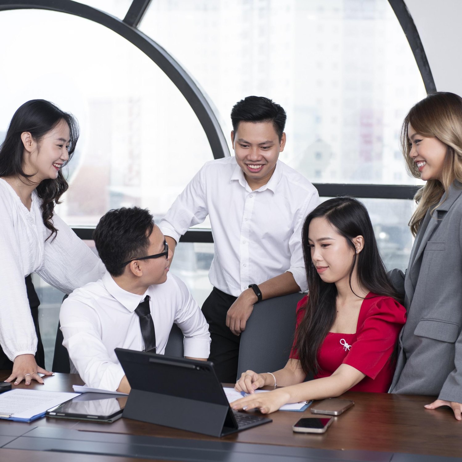 Ứng xử với đồng nghiệp: tôn trọng và biết ơn