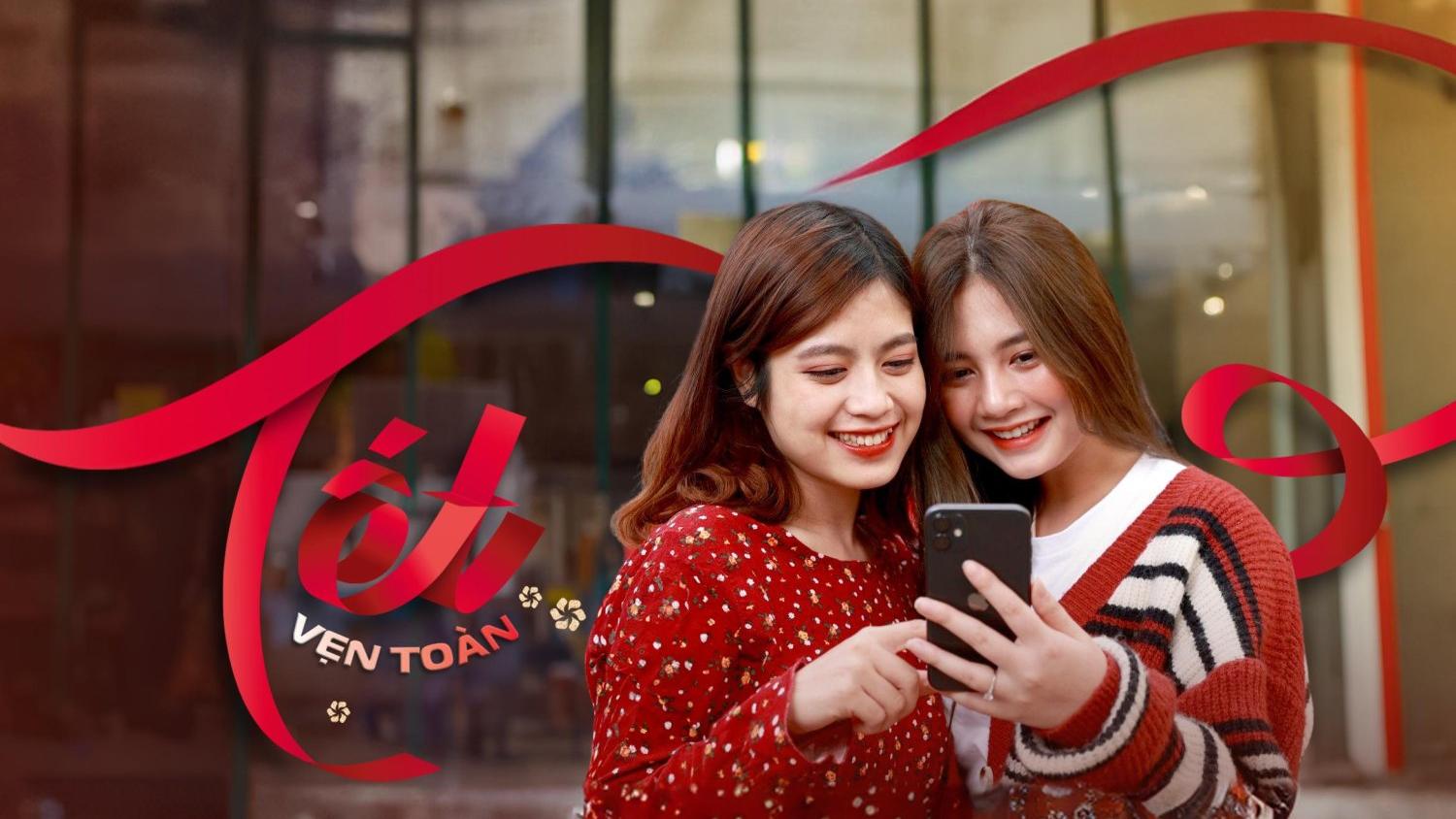 Muôn vàn cảm xúc cho Tết vẹn toàn được CBNV chia sẻ cùng Viettel Family