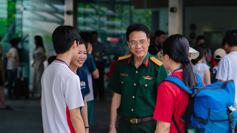 Những người Viettel 'trực chiến' để các con có mùa hè trọn vẹn