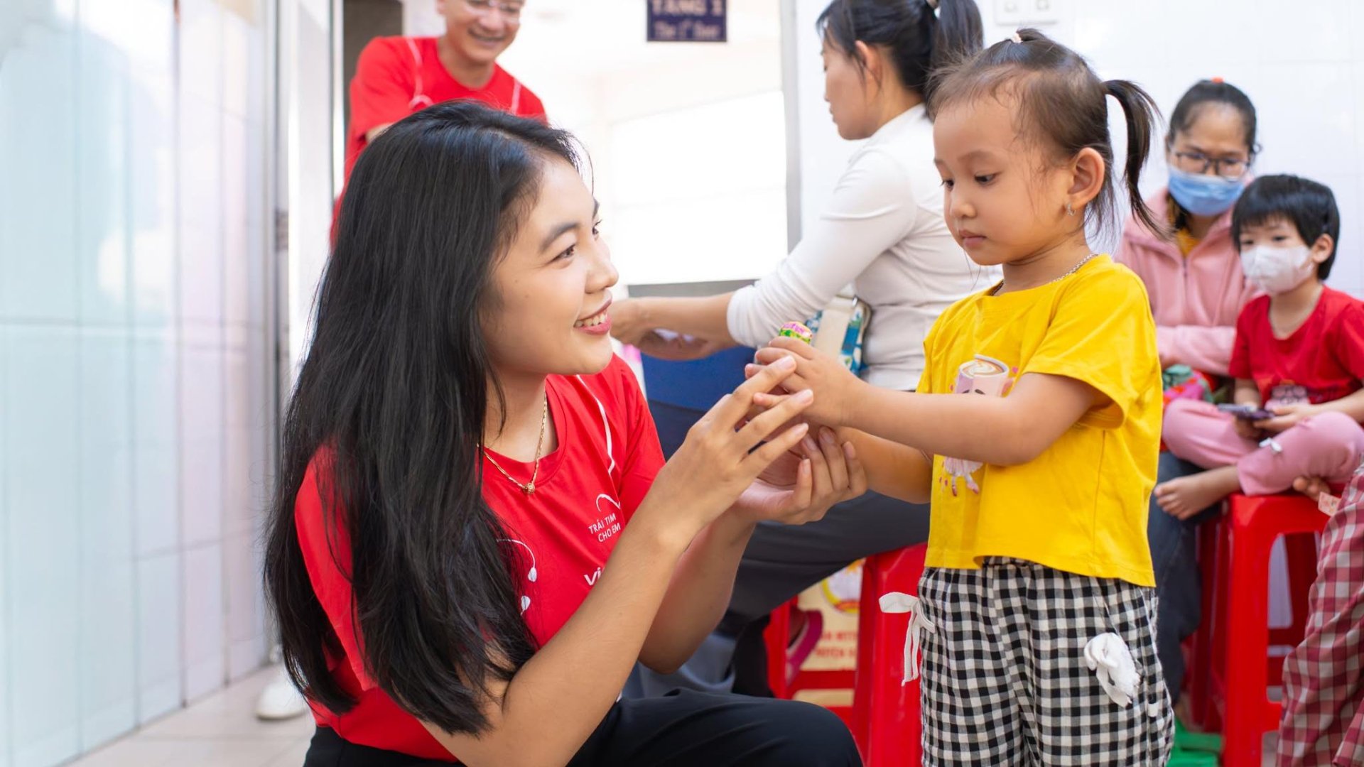'Trái tim cho em' đưa hành trình hỗ trợ lên không gian số