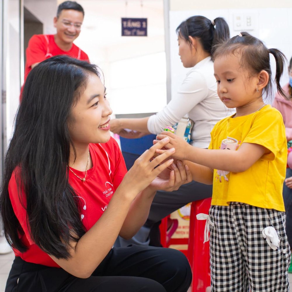 'Trái tim cho em' đưa hành trình hỗ trợ lên không gian số