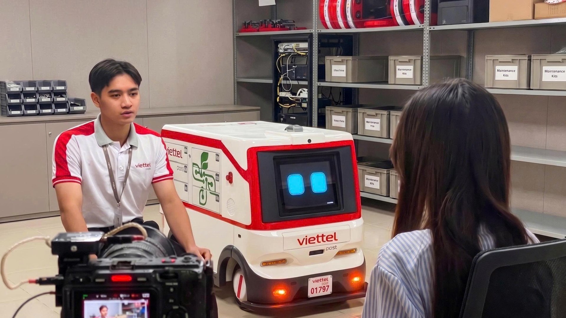 Delivery Car – Khi xe tự hành tham gia vào giao nhận bưu chính