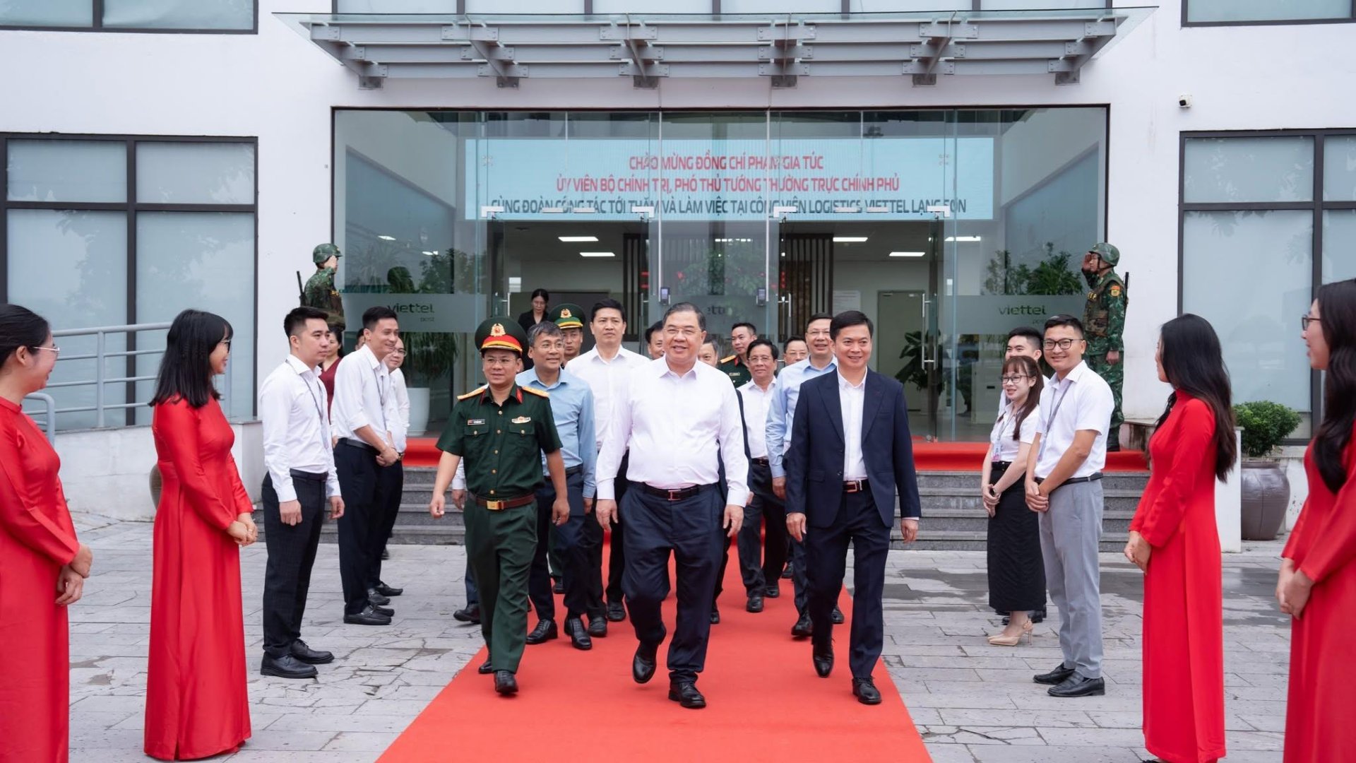 'Cần nhân rộng mô hình Công viên Logistics Viettel tại các cửa khẩu khác'