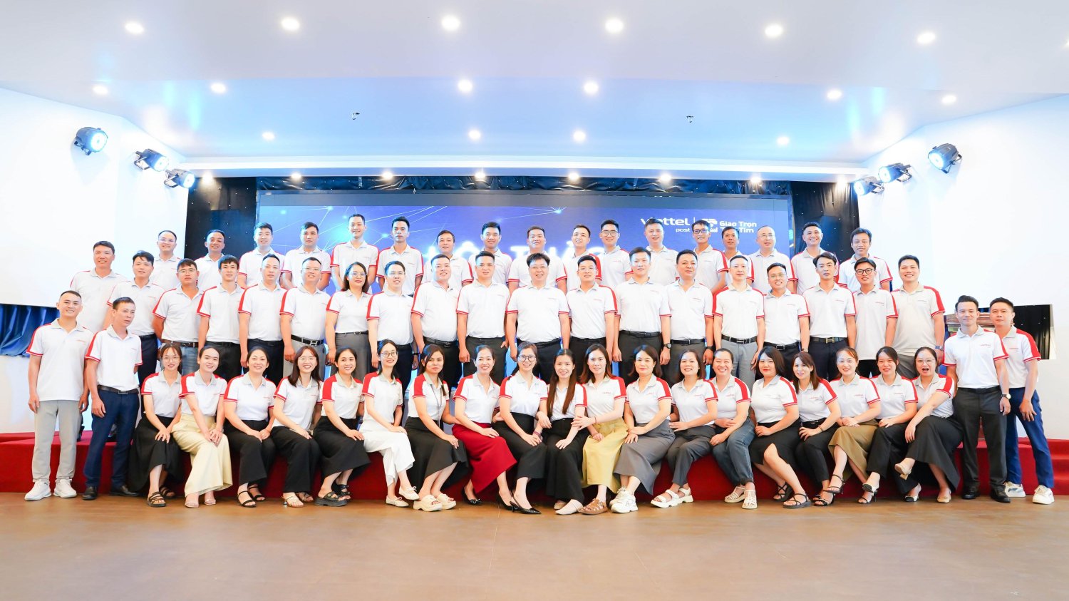 Từ lựa chọn không chạy đua về giá đến tăng trưởng 44%