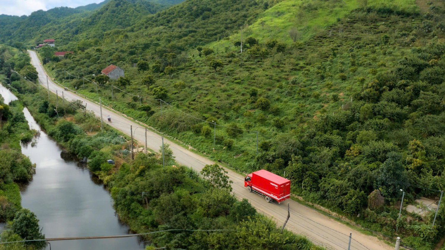 Viettel Post lần đầu tổ chức vận chuyển trọn tuyến quá cảnh xuyên ba quốc gia