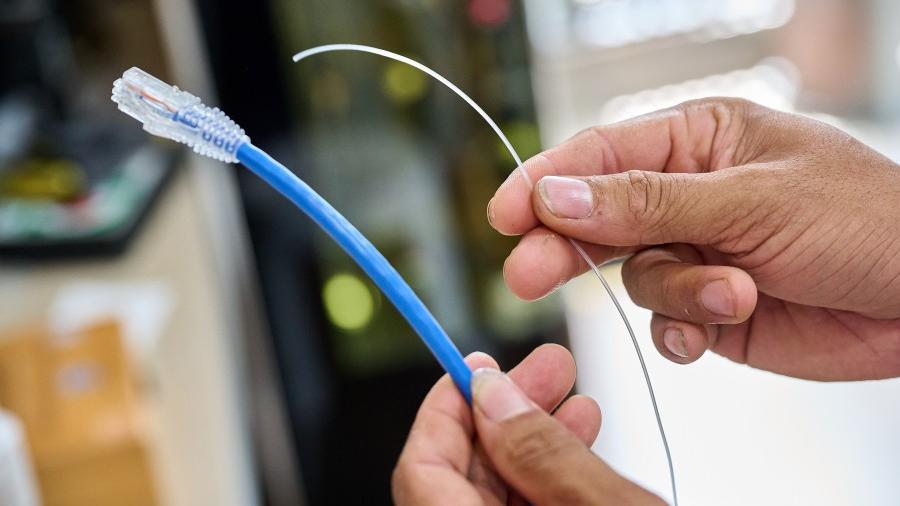 Viettel triển khai thử nghiệm cáp quang 'tàng hình' cho khách hàng