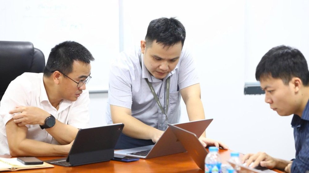 Kỹ sư Viettel bảo đảm Sổ tay đảng viên vận hành ổn định trên cả nước