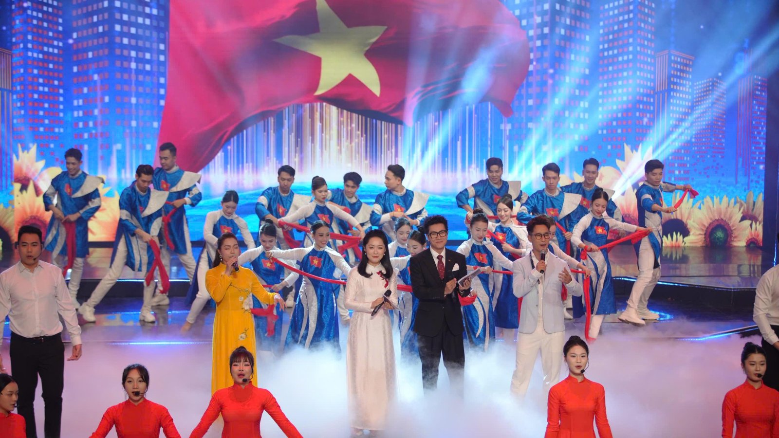 Những lát cắt thật nhất của 'bình dân học vụ số' với sự đồng hành của Viettel