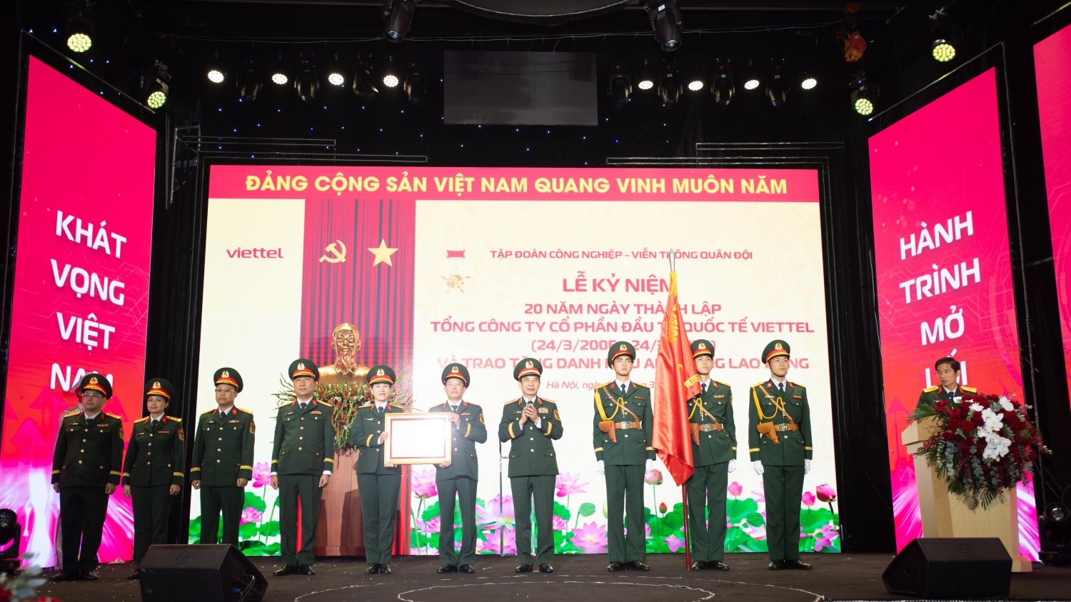 Viettel đánh dấu 20 năm kinh doanh toàn cầu thành công rực rỡ