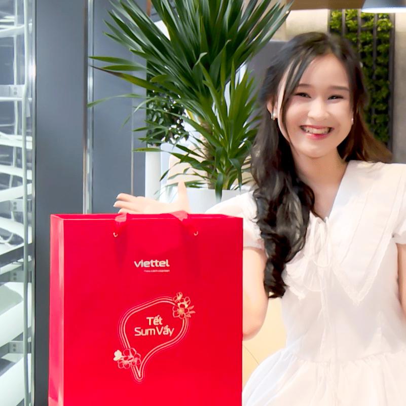 Những 'điểm chạm' đặc biệt lần đầu xuất hiện trong quà Tết Viettel 2026