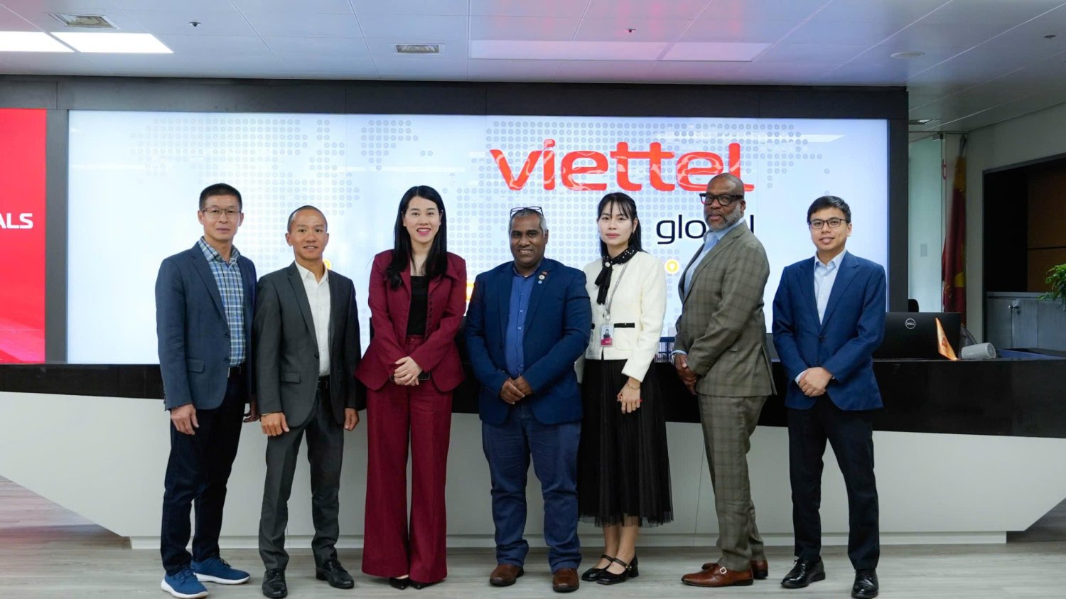 Quốc gia châu Mỹ tìm hiểu loạt công nghệ của Viettel