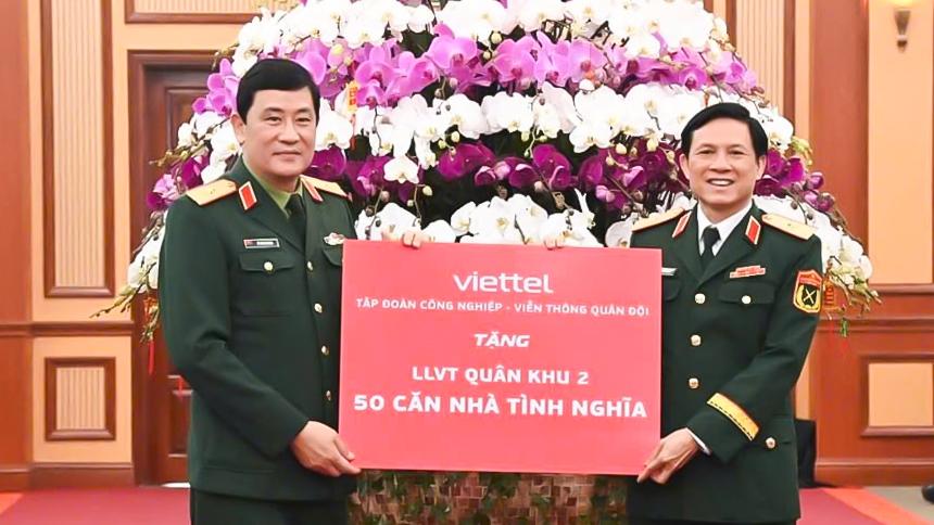 Tập đoàn tặng 50 căn nhà tình nghĩa cho lực lượng vũ trang Quân khu 2