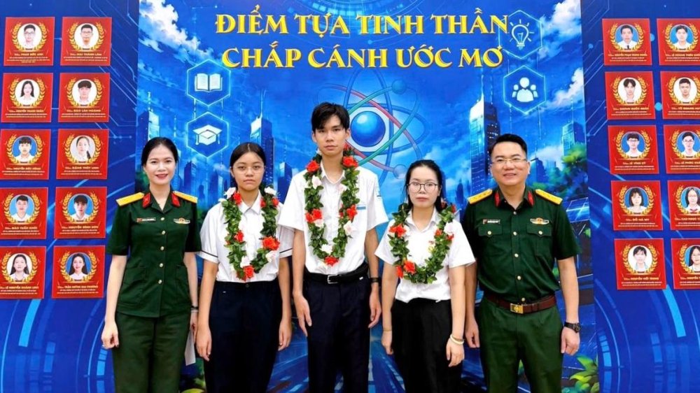 Lời tri ân từ 'Viettel nhí' tại Lễ báo công dâng Bác