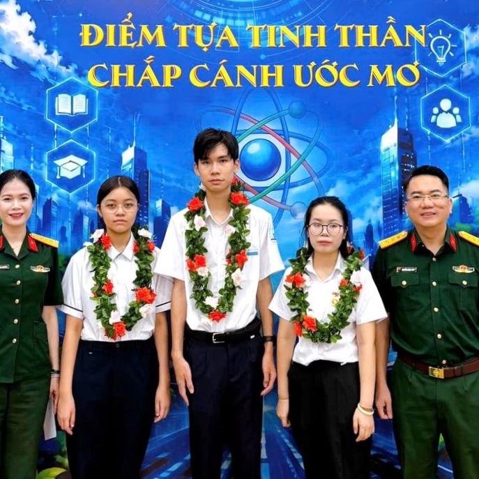 Lời tri ân từ 'Viettel nhí' tại Lễ báo công dâng Bác