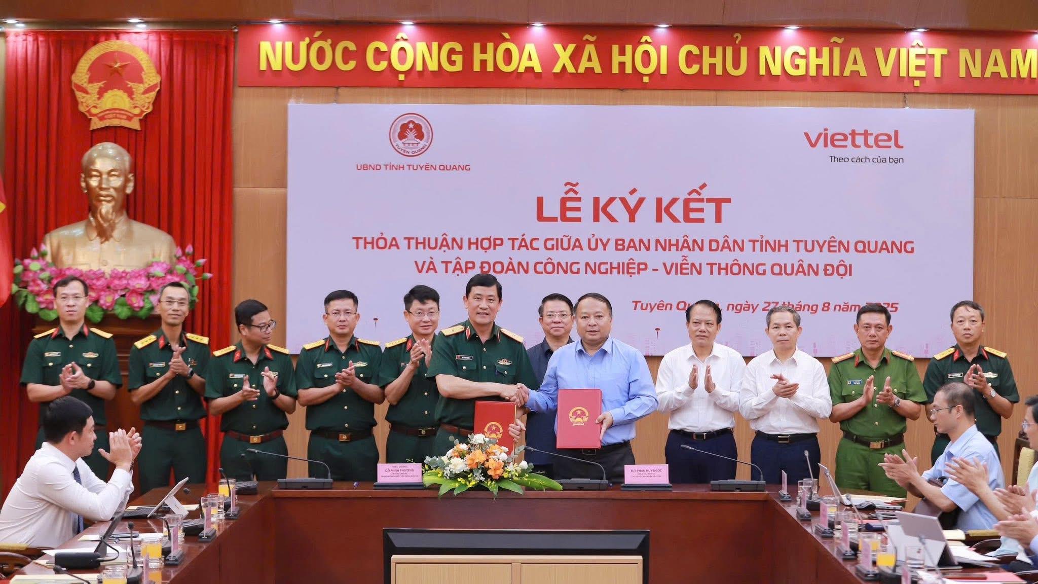 Viettel và Tuyên Quang phối hợp giải 'bài toán số'