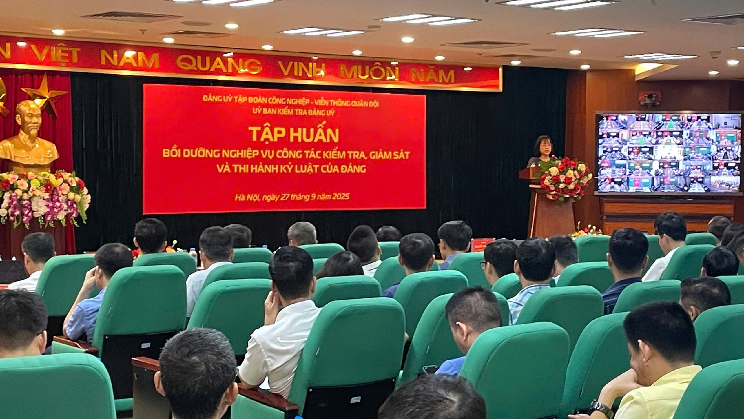 Tập đoàn tập huấn nghiệp vụ kiểm tra, giám sát và thi hành kỷ luật của Đảng