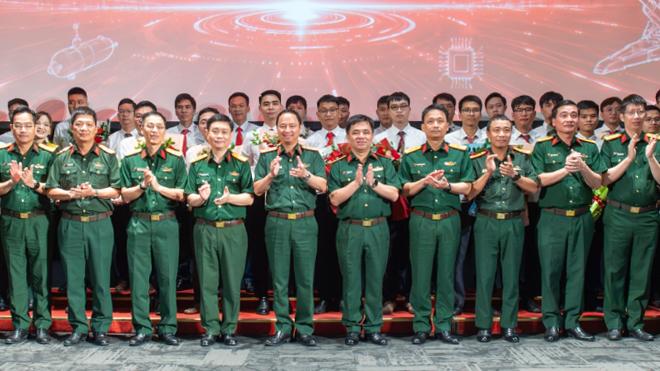 'Lĩnh vực công nghiệp công nghệ cao phải chuyển từ 'đi theo' sang 'dẫn dắt''