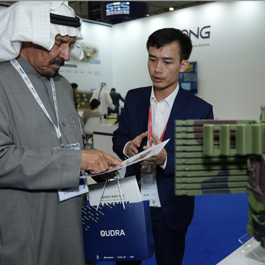 Viettel tham dự triển lãm quốc phòng lớn nhất Trung Đông