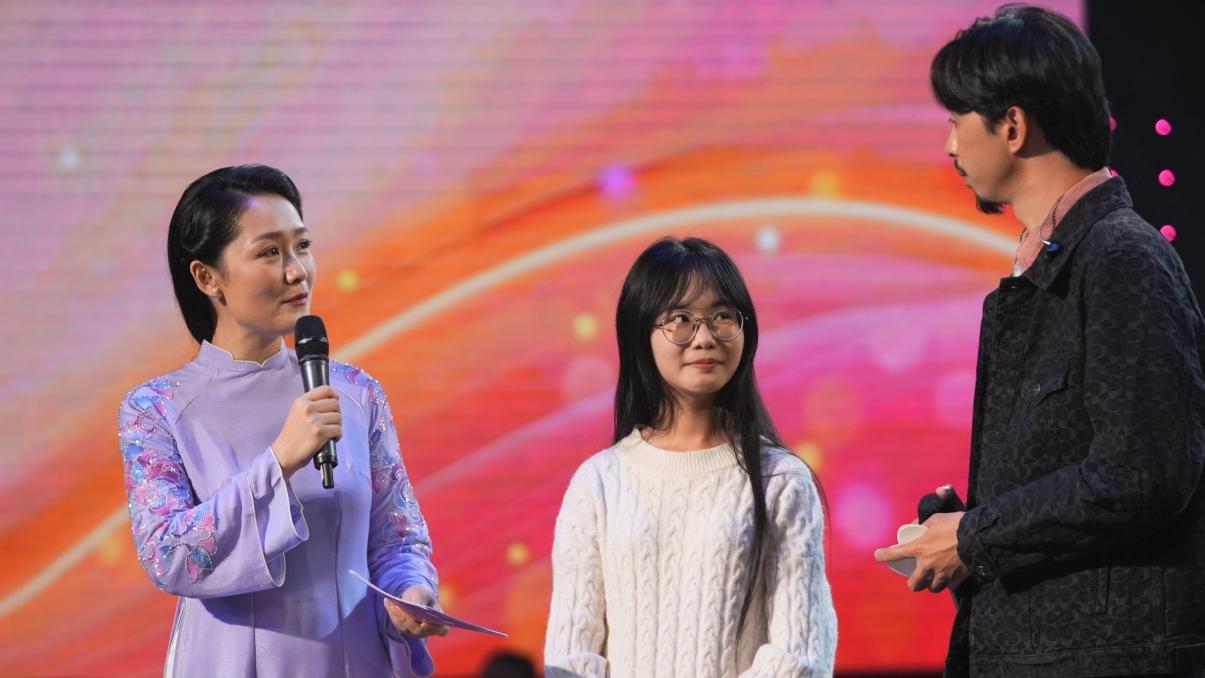 Khoảnh khắc sự sống tính bằng giờ và điều kỳ diệu từ ca ghép tim đầu tiên