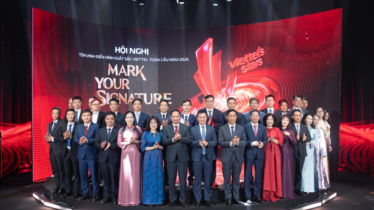 Những khoảnh khắc tự hào và đáng nhớ tại lễ tôn vinh Viettel's Stars 2025