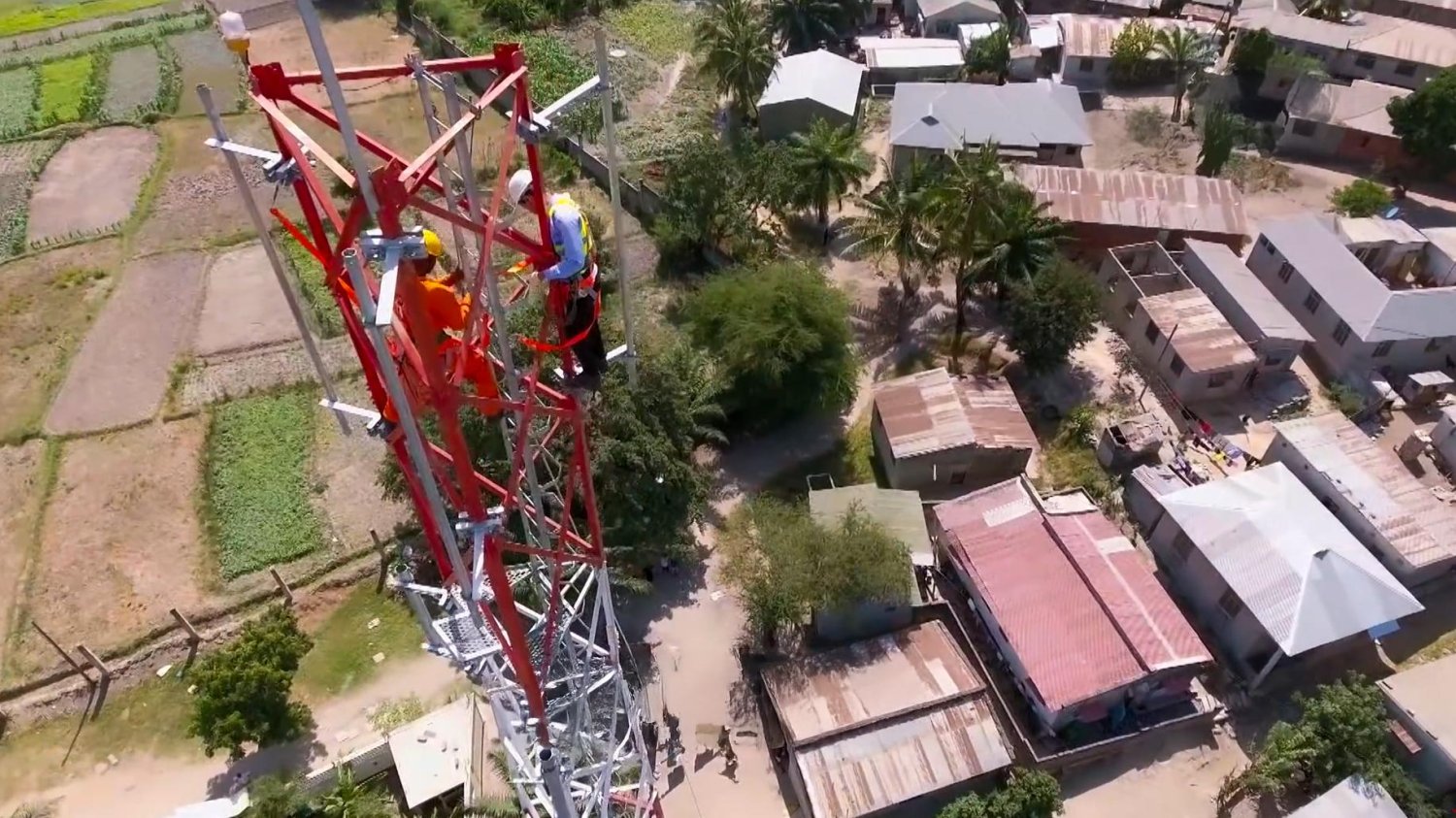 Đêm giao thừa tại Việt Nam, có người lính Viettel rơi nước mắt nơi Tanzania