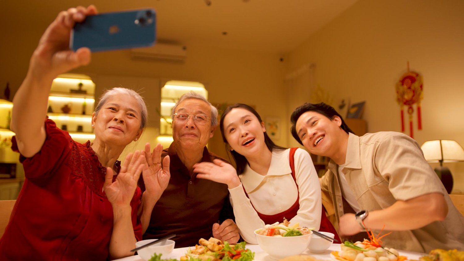 Viettel ra gói cước TET26 giúp Tết vẹn toàn cho mọi kết nối