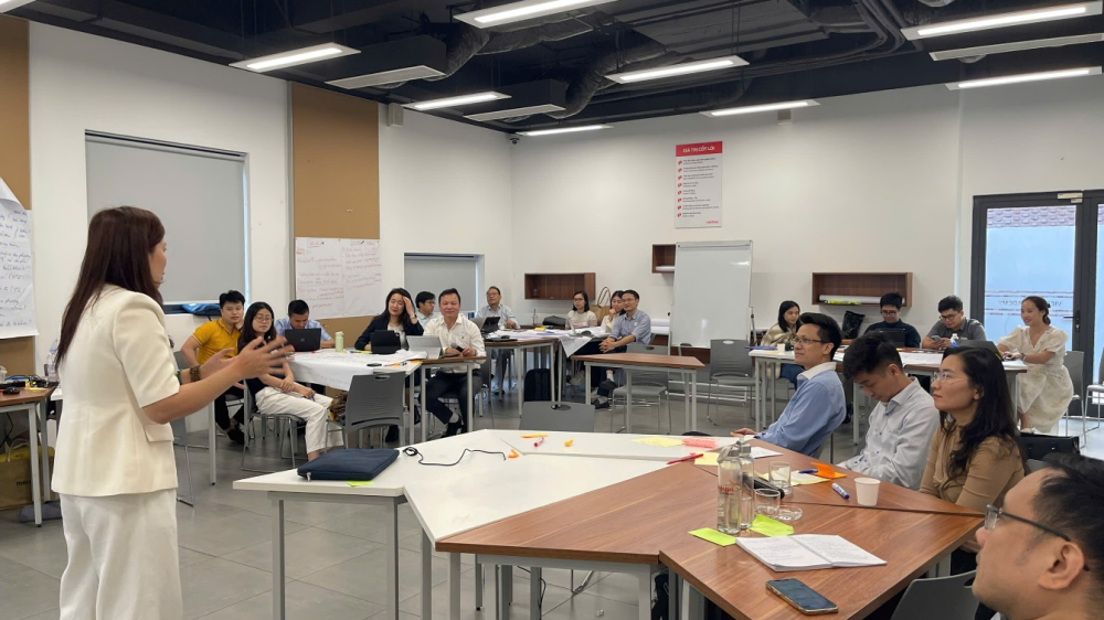 CBQL cấp trung trong Tập đoàn được rèn kỹ năng, tư duy phân tích và phản biện
