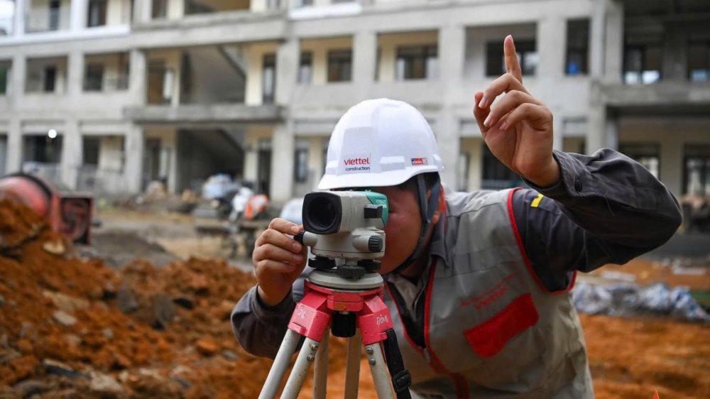 Người Viettel và lời hứa tựu trường nơi 'ngàn thước lên cao ngàn thước xuống'