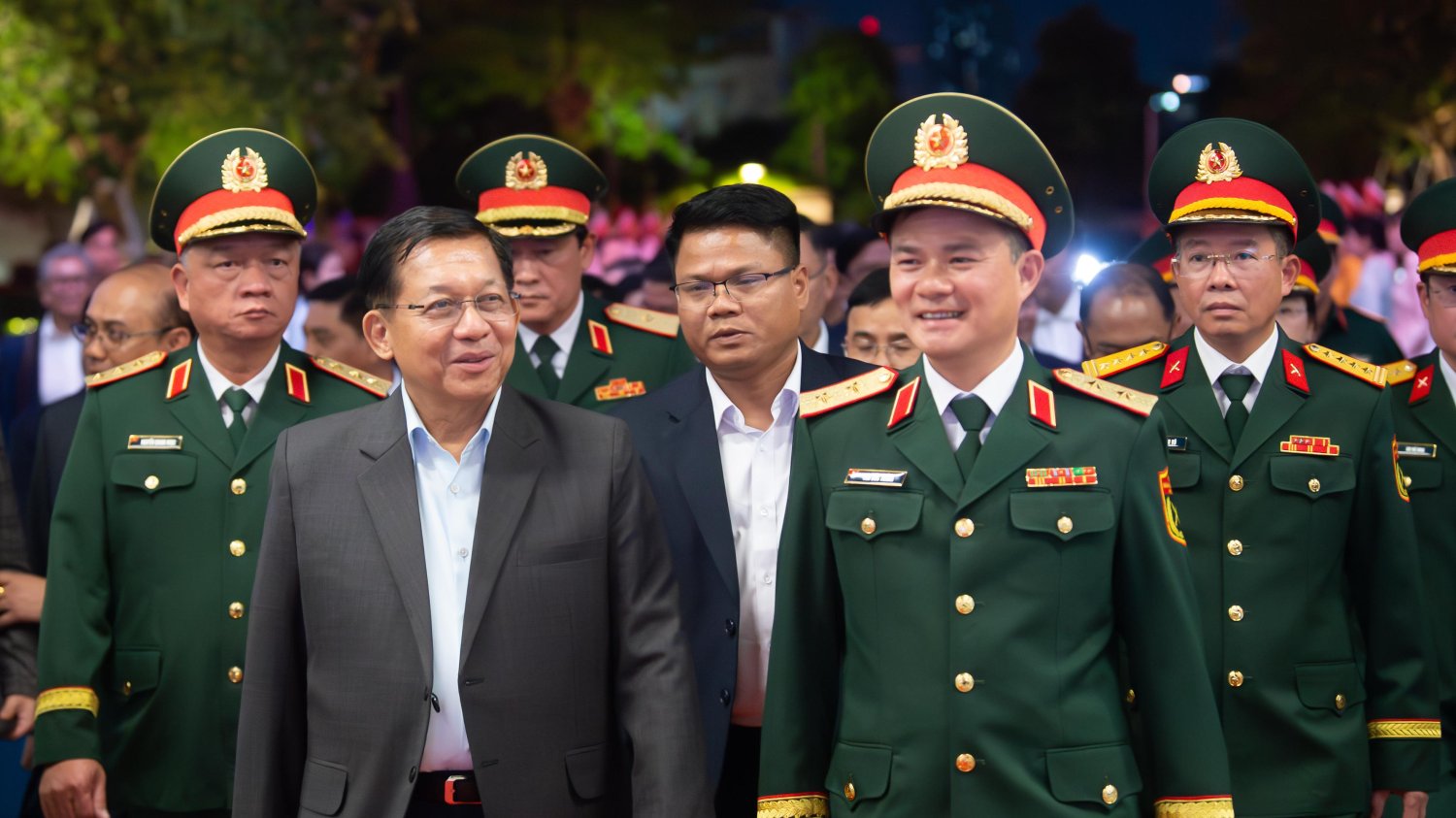 Tổng thống Myanmar thăm, làm việc tại Viettel