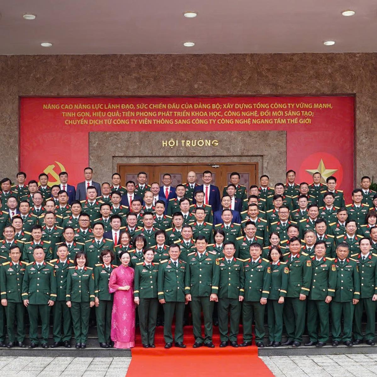 Rực rỡ sắc màu Đại hội Đảng tại các cơ quan, đơn vị Viettel