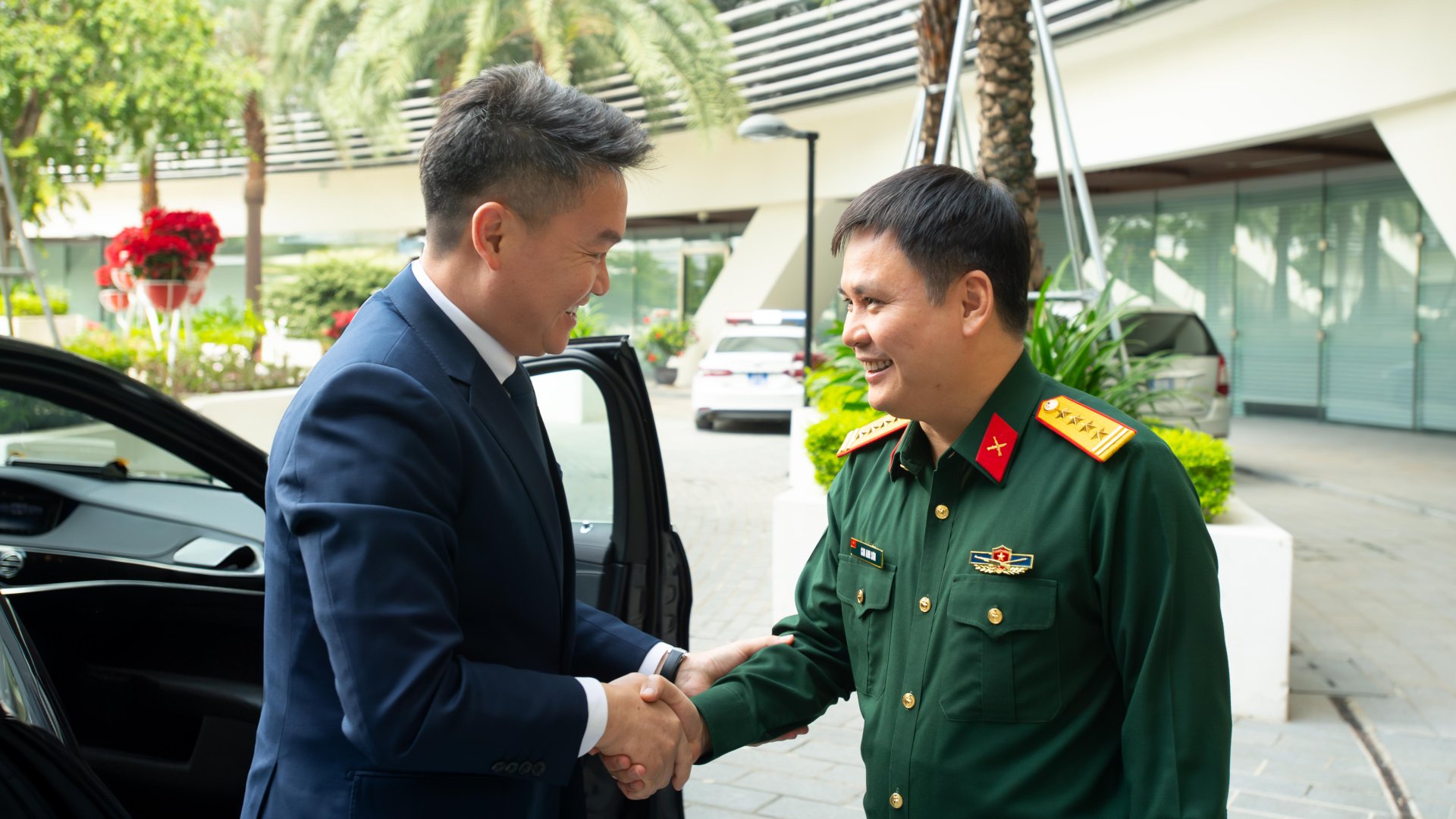 Viettel cùng Đoàn Thanh niên Lào đẩy mạnh đưa công nghệ số đến thế hệ trẻ