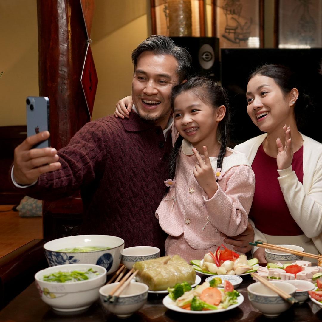 Bắt gặp chính mình và người thân trong phim ngắn của Viettel dịp Tết Bính Ngọ