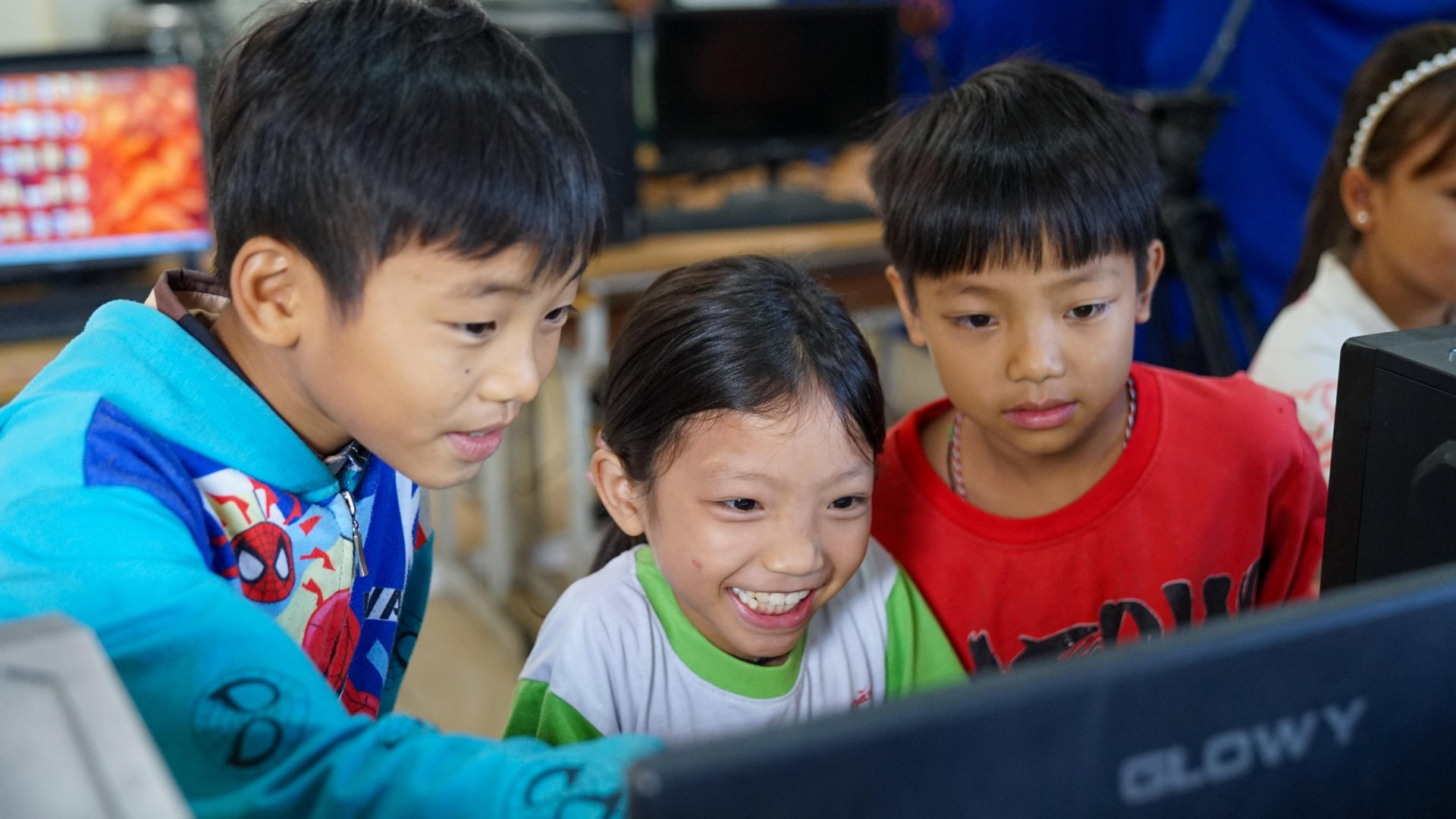 Chùm ảnh: Lớp tin học đặc biệt tại vùng cao Lào Cai