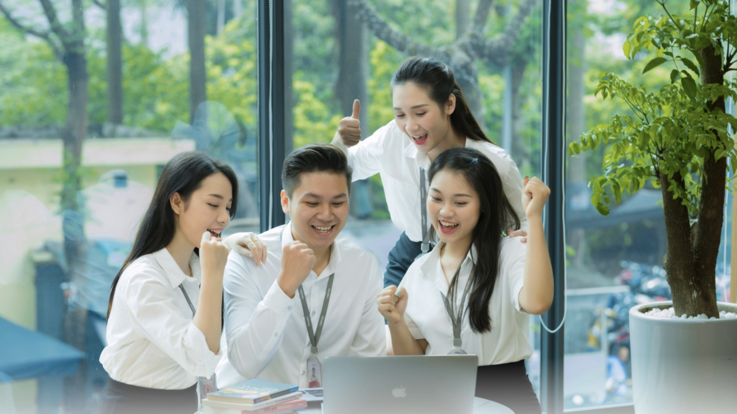 Ứng xử với khách hàng: phục vụ chủ động, đồng hành và tin cậy
