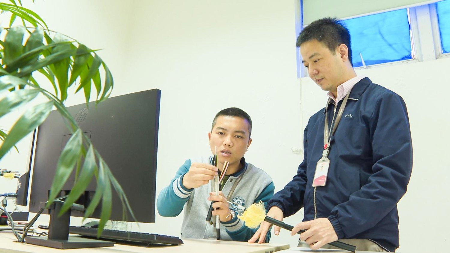 Hàng chục lần thất bại để làm nên cáp quang xuất sang châu Âu, Mỹ