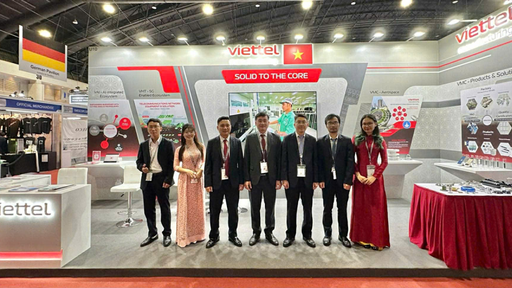 Nữ gen Z Viettel bước qua những 'biên giới' vô hình