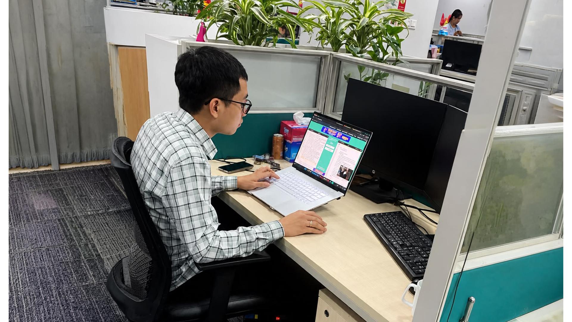Sáng tạo bắt đầu từ việc thương đồng đội vất vả