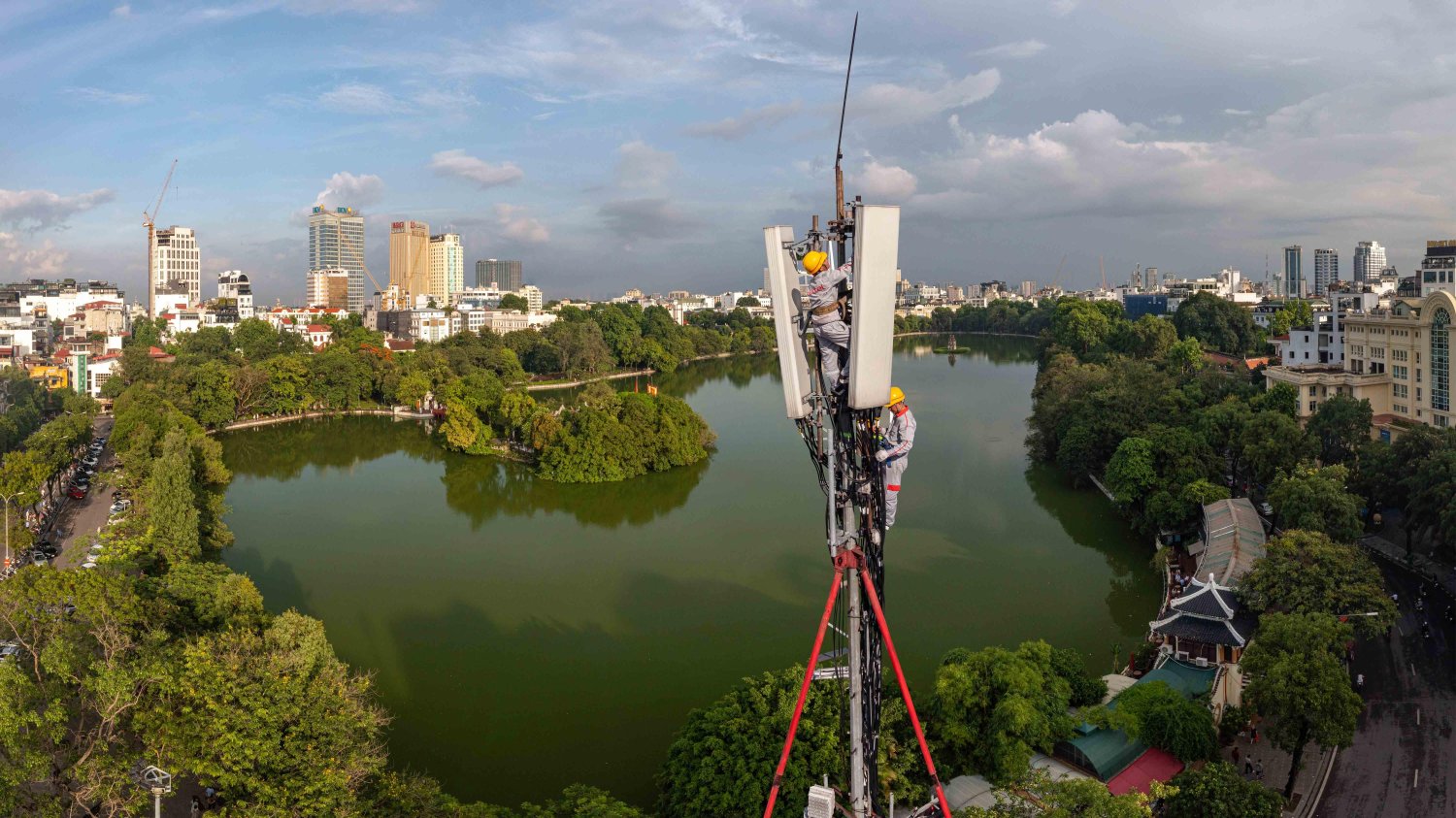 Giám đốc Viettel Hà Nội: ‘Kỹ thuật hóa kinh doanh’ để kiến tạo Thủ đô số