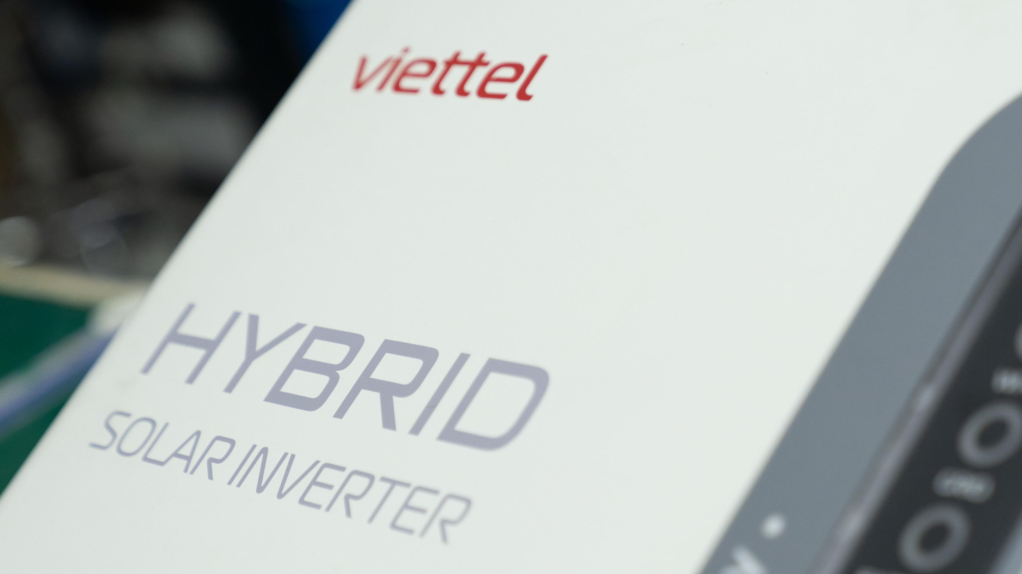 Thiết bị năng lượng mặt trời 'made by Viettel'