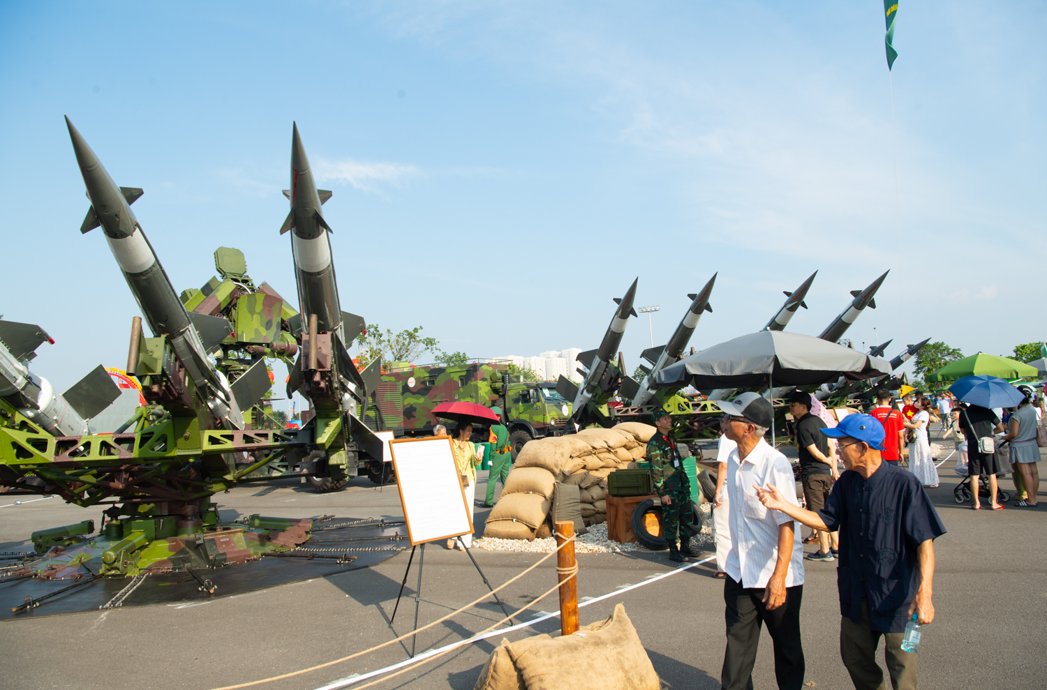 20250828 Trien lam A80-21